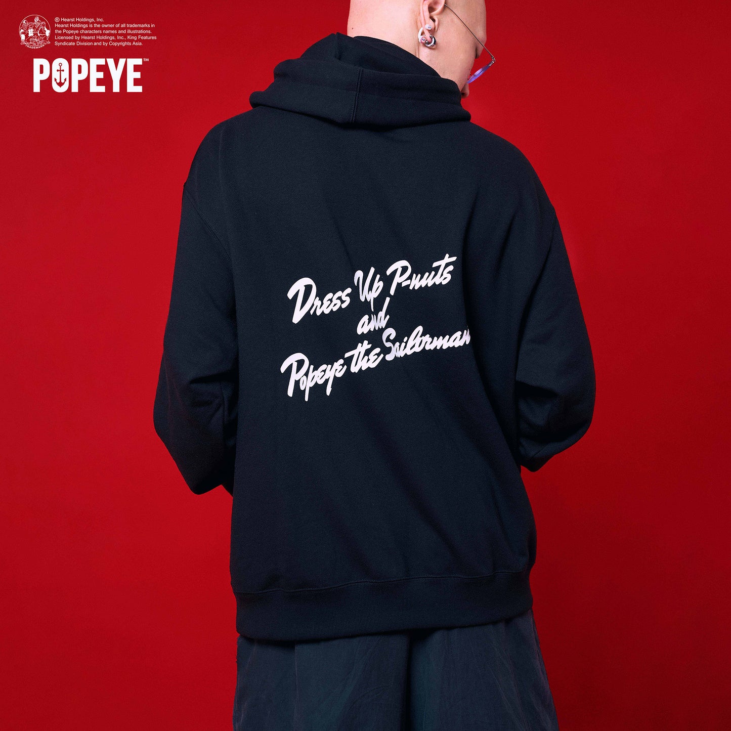 【POKOPEA　Collaboration】POPEYE™ x オシャレになりたい！ピーナッツくん　Illustration Pullover Hoodie　Black（M）